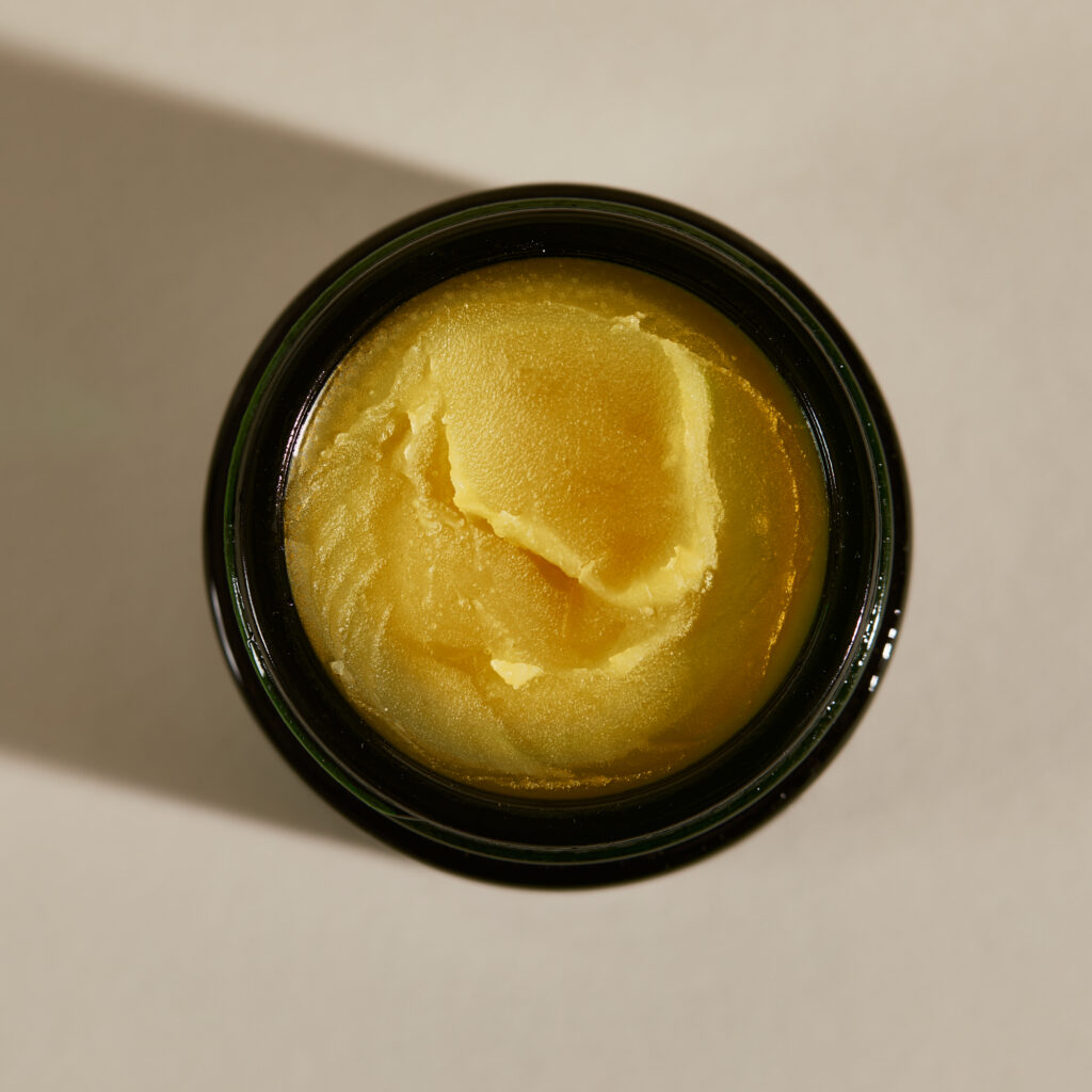 CBD a plísně na nohou