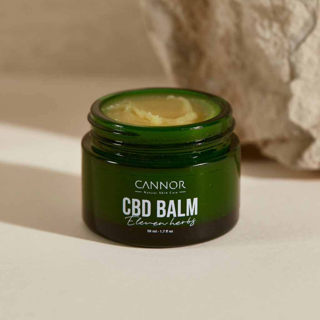 Válčíte s opary a popraskanými koutky? Pomoci vám může CBD mast