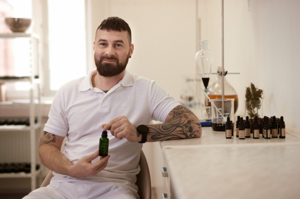 Nepodceňte péči o pokožku po tetování – vyzkoušejte CBD