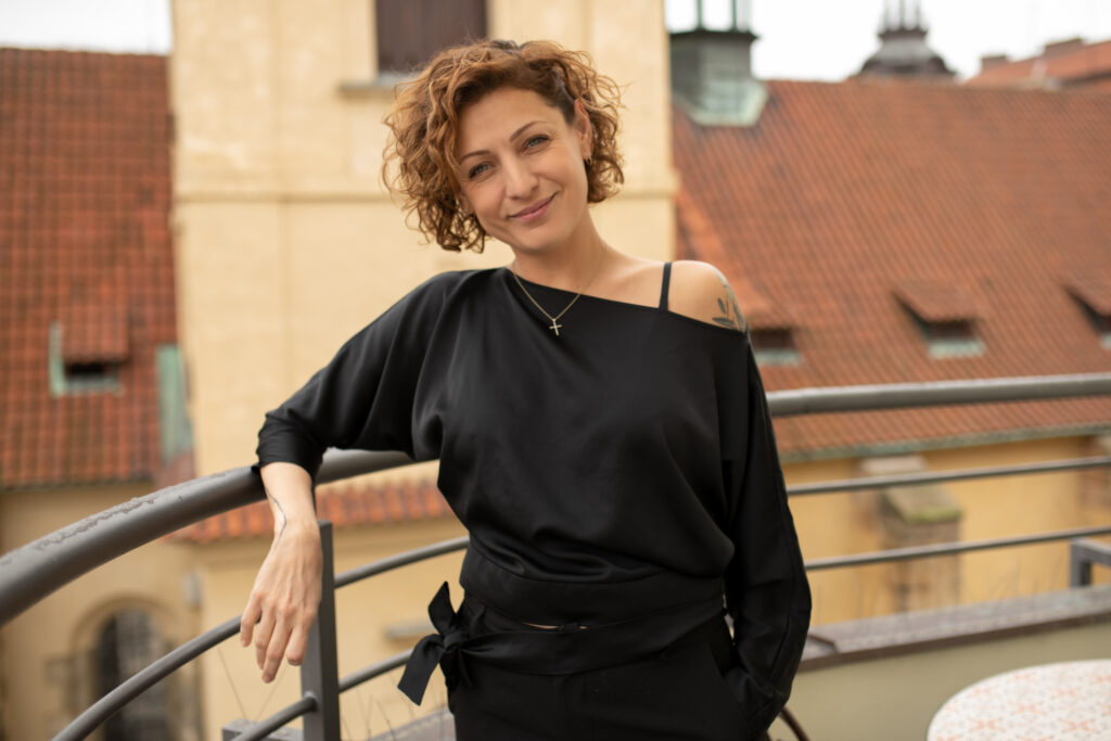 CBD a kofein: Může CBD nahradit účinky ranní kávy?